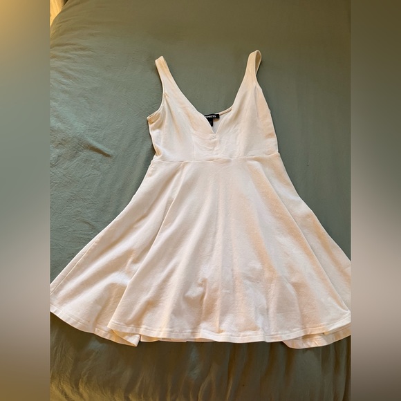 White dress with built in shorts!!! - Picture 5 of 5